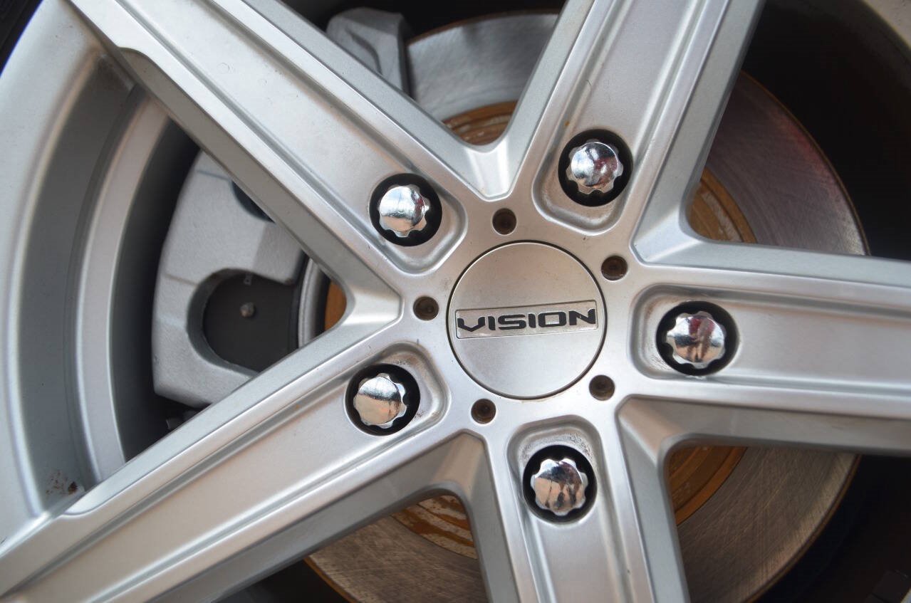 Used 2010 Ford Explorer XLT image 12