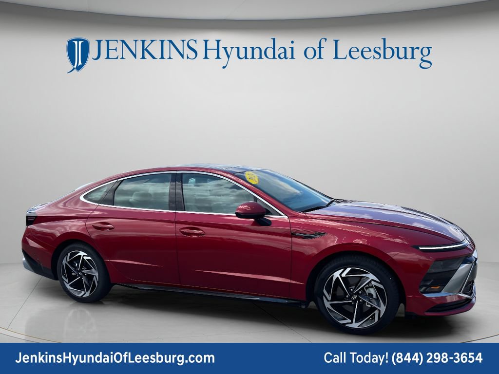 Certified 2024 Hyundai Sonata SEL w/ Convenience Package FWD image 2