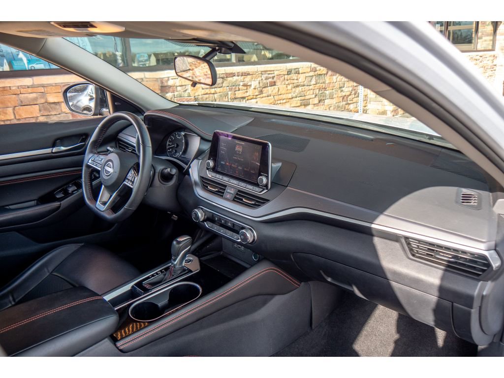 Used 2023 Nissan Altima 2.5 SR image 13