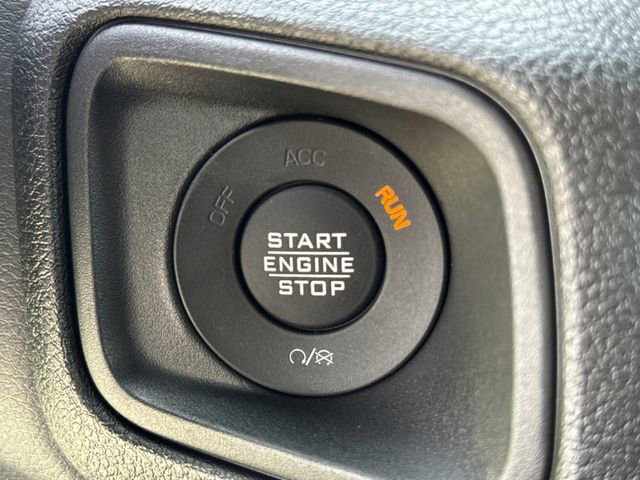 Used 2025 Jeep Wrangler Willys image 38