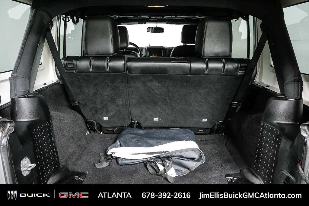 Used 2015 Jeep Wrangler Unlimited Sahara AWD/4WD image 29