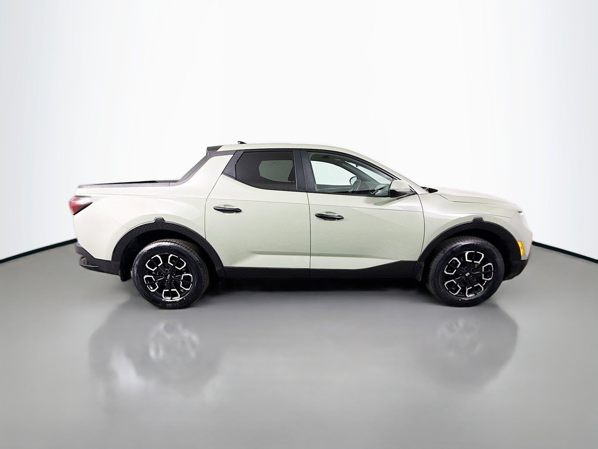 Used 2023 Hyundai Santa Cruz SE image 11