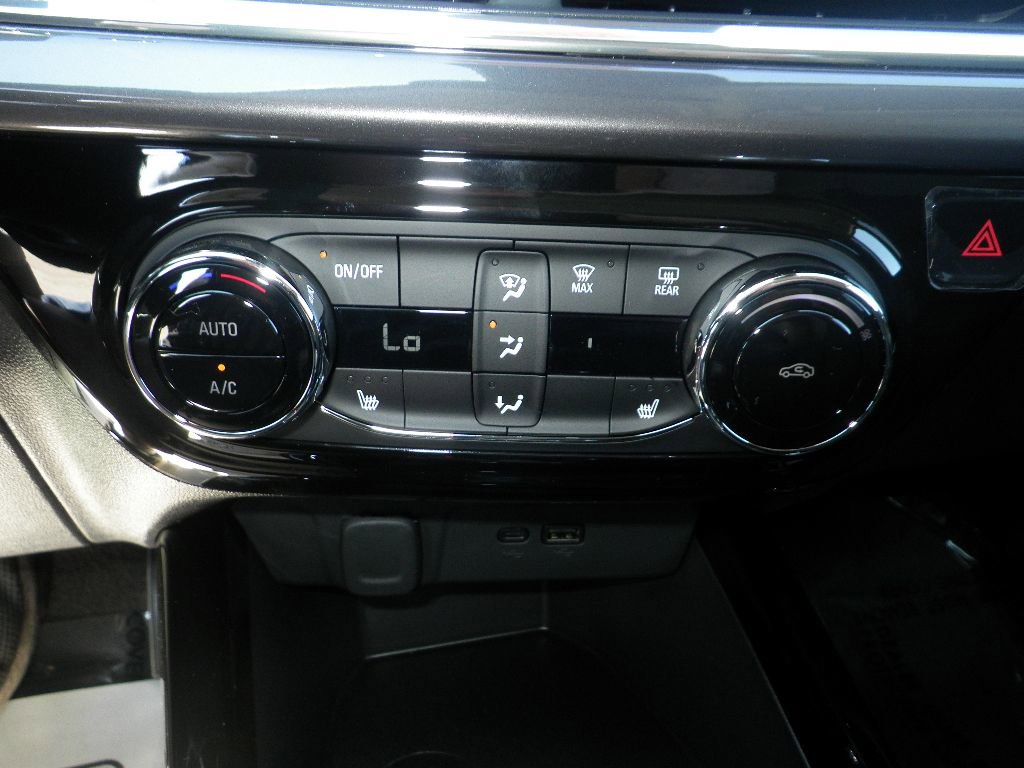 New 2025 Chevrolet Trax ACTIV w/ Driver Confidence Package image 22