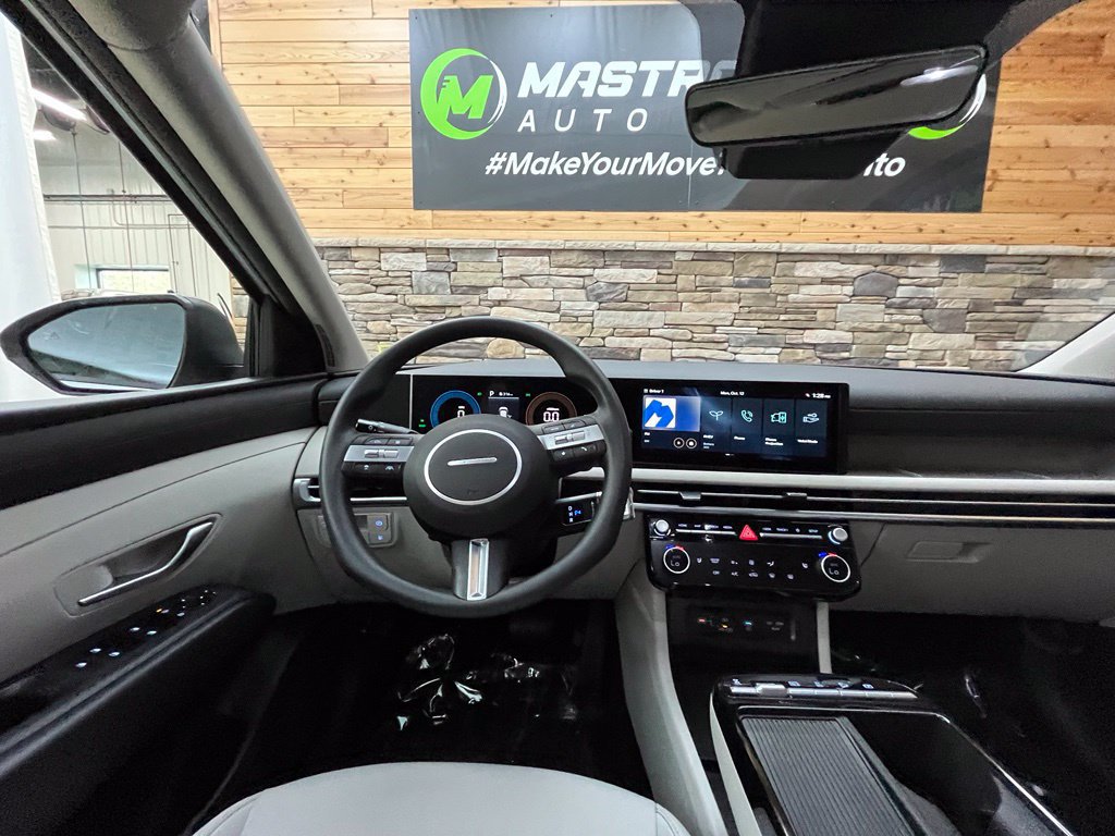 Used 2026 Hyundai Tucson SEL AWD/4WD image 26