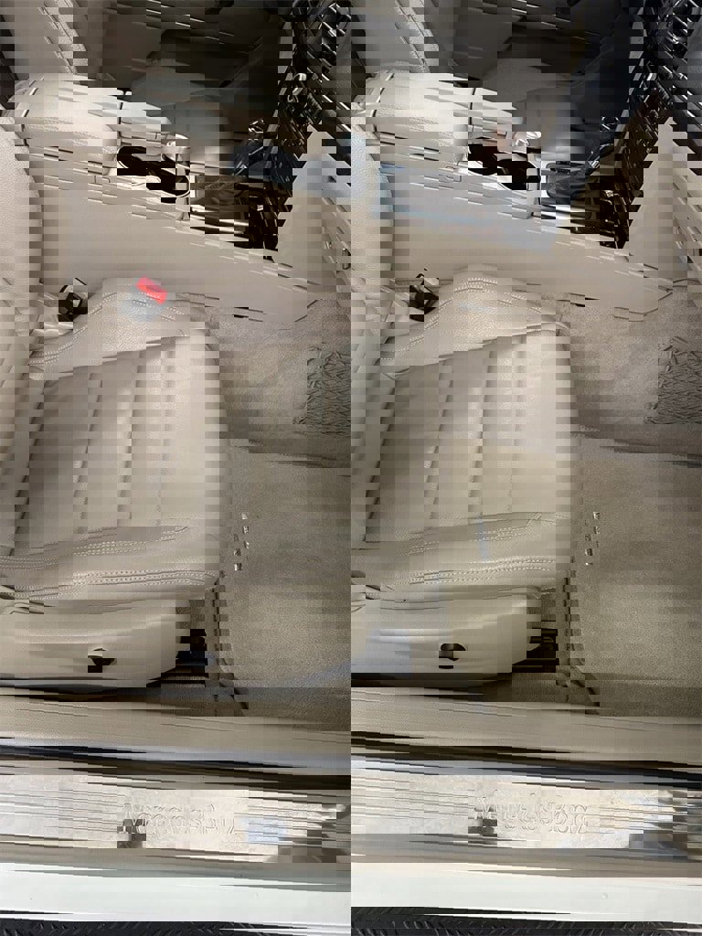 Used 2011 Mercedes-Benz E 350 Cabriolet image 36