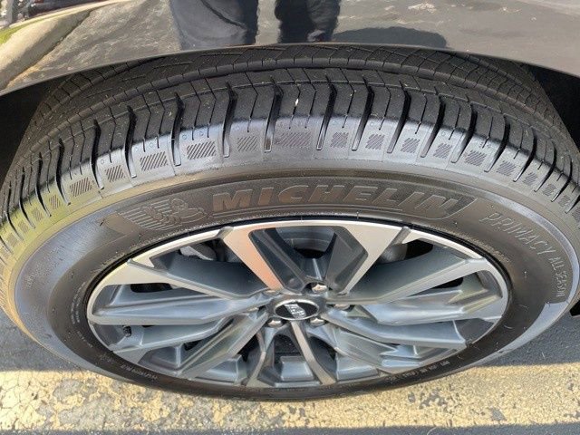 Used 2024 Cadillac Lyriq Sport w/ LPO, Floor Liner Package image 31