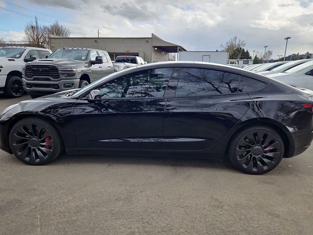 Used 2021 Tesla Model 3 Performance image 4