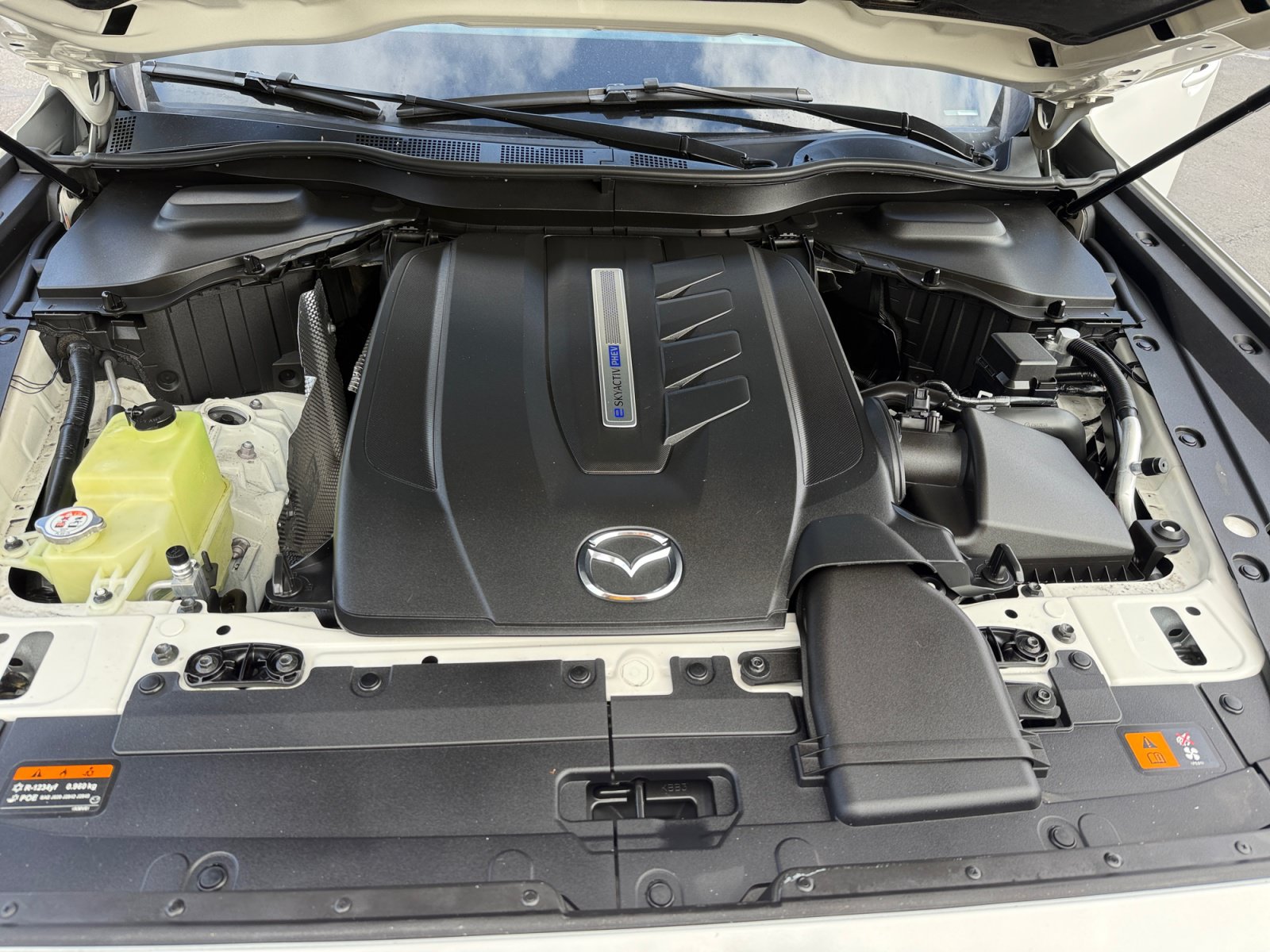 Certified 2024 MAZDA CX-90 Plug-In Hybrid w/ Premium Pkg AWD/4WD image 20