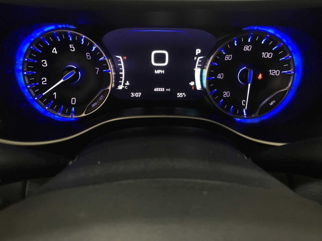 Used 2024 Chrysler Pacifica Touring-L image 4