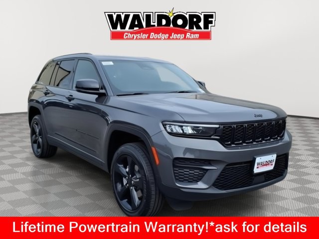 New 2025 Jeep Grand Cherokee 4WD image 1