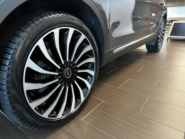 Certified 2022 Lincoln Nautilus Black Label w/ Cargo Utility Package AWD/4WD image 11