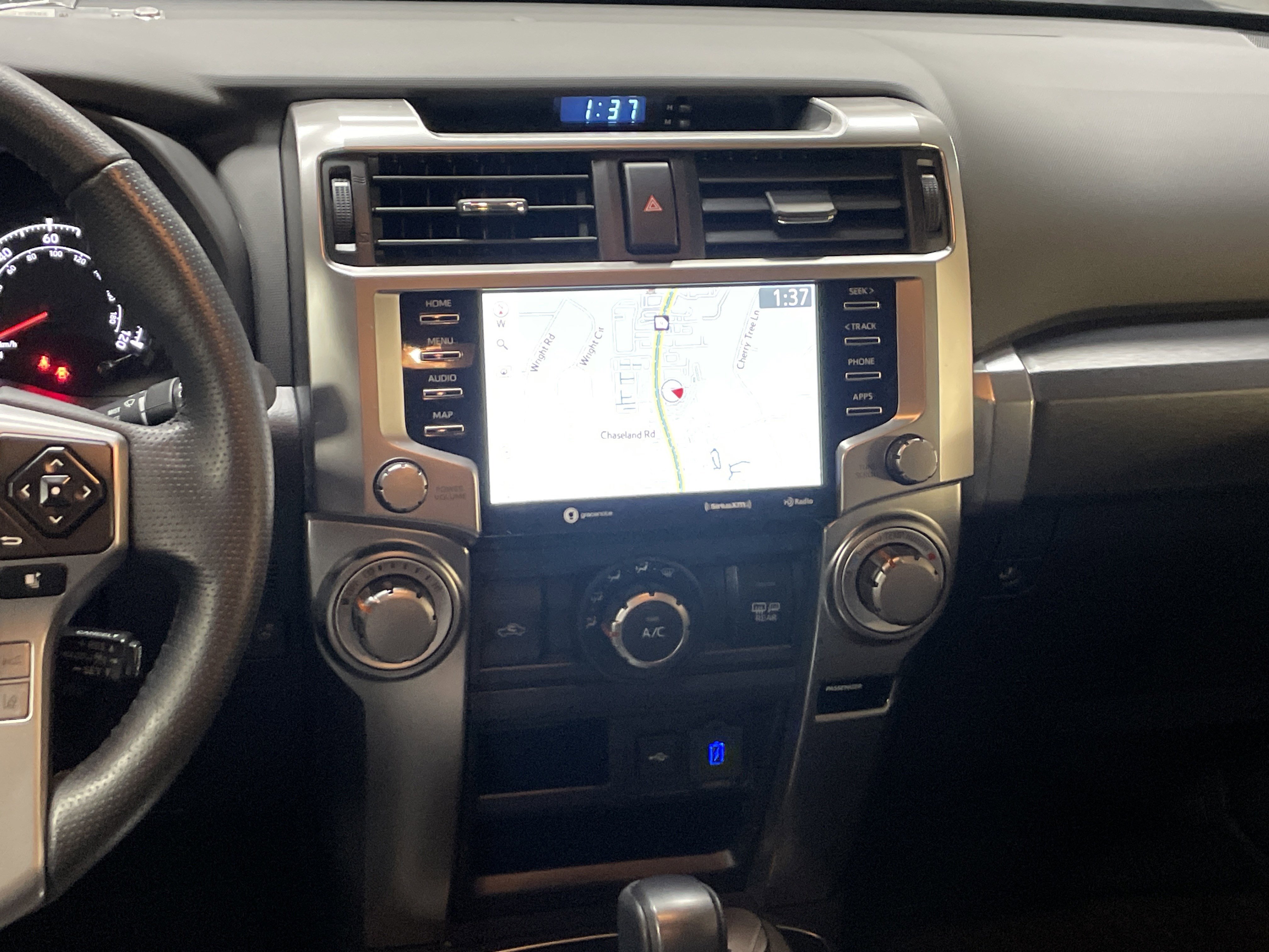 Certified 2024 Toyota 4Runner SR5 Premium image 31