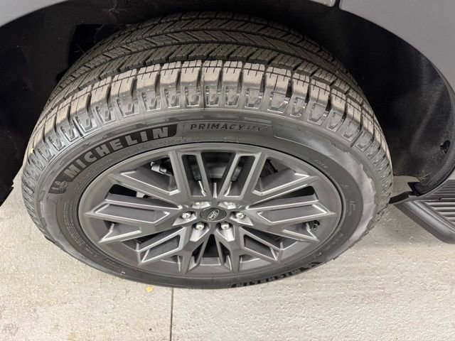 New 2026 Ford Expedition Platinum w/ Stealth Appearance Package image 5