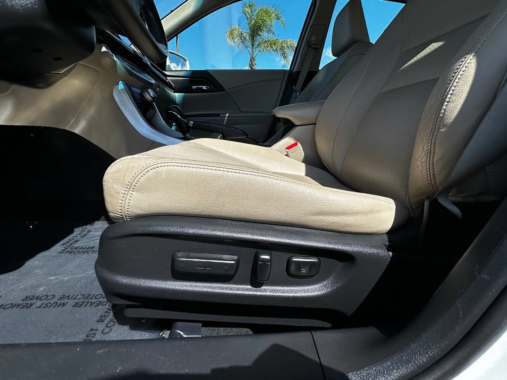 Used 2015 Honda Accord Touring image 20