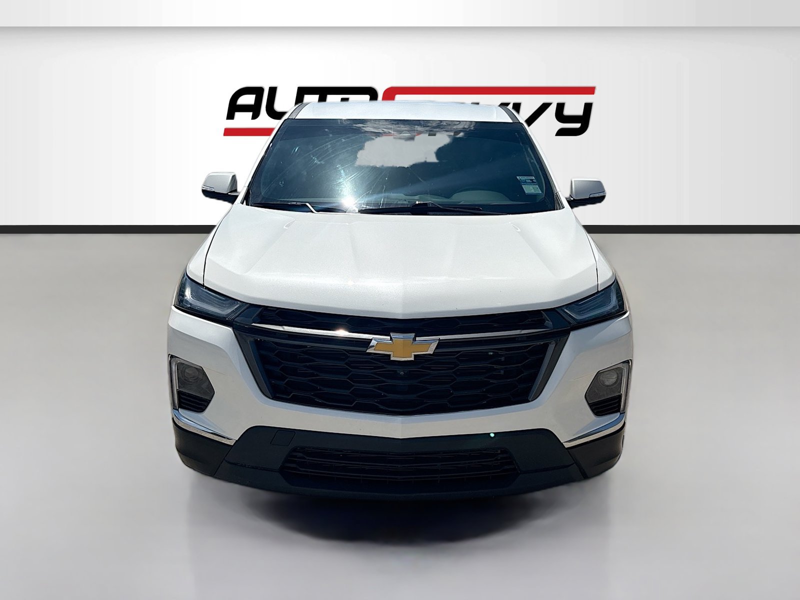 Used 2022 Chevrolet Traverse RS FWD image 2