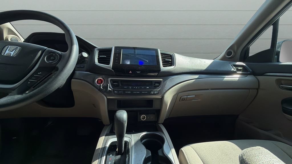 Used 2017 Honda Pilot EX image 10