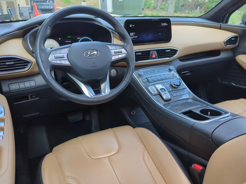 Used 2021 Hyundai Santa Fe Calligraphy AWD/4WD image 17
