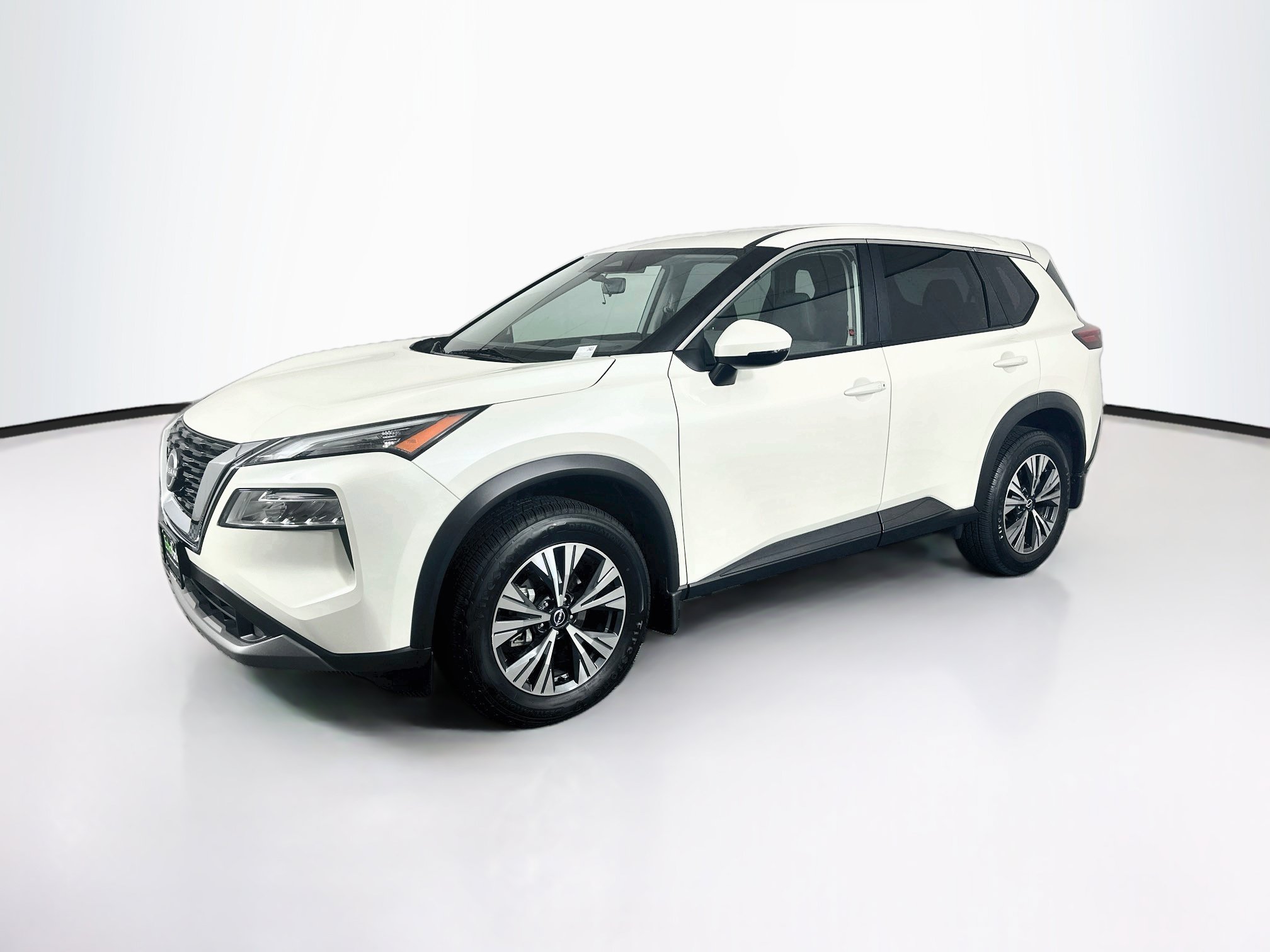 Used 2022 Nissan Rogue SV FWD image 3