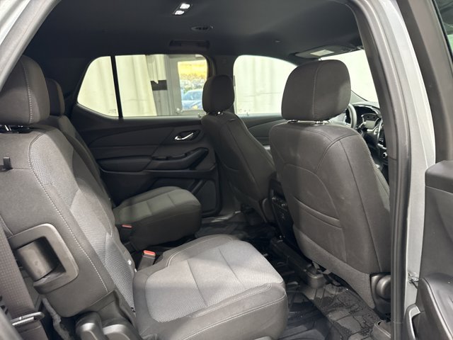 Used 2023 Chevrolet Traverse LT FWD image 30