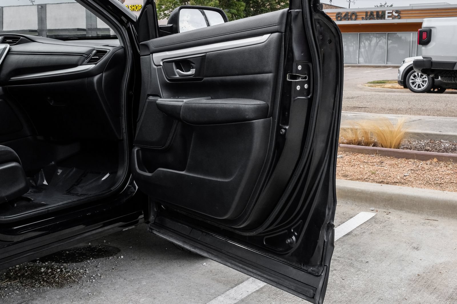 Used 2019 Honda CR-V LX image 41