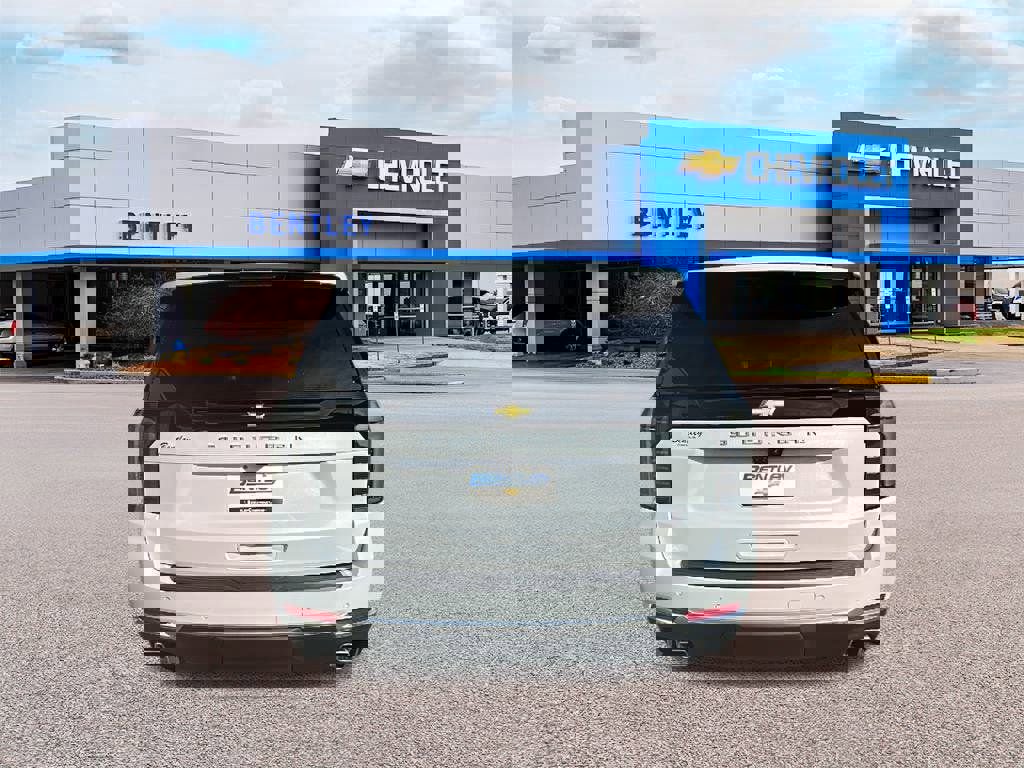 New 2026 Chevrolet Suburban High Country image 4