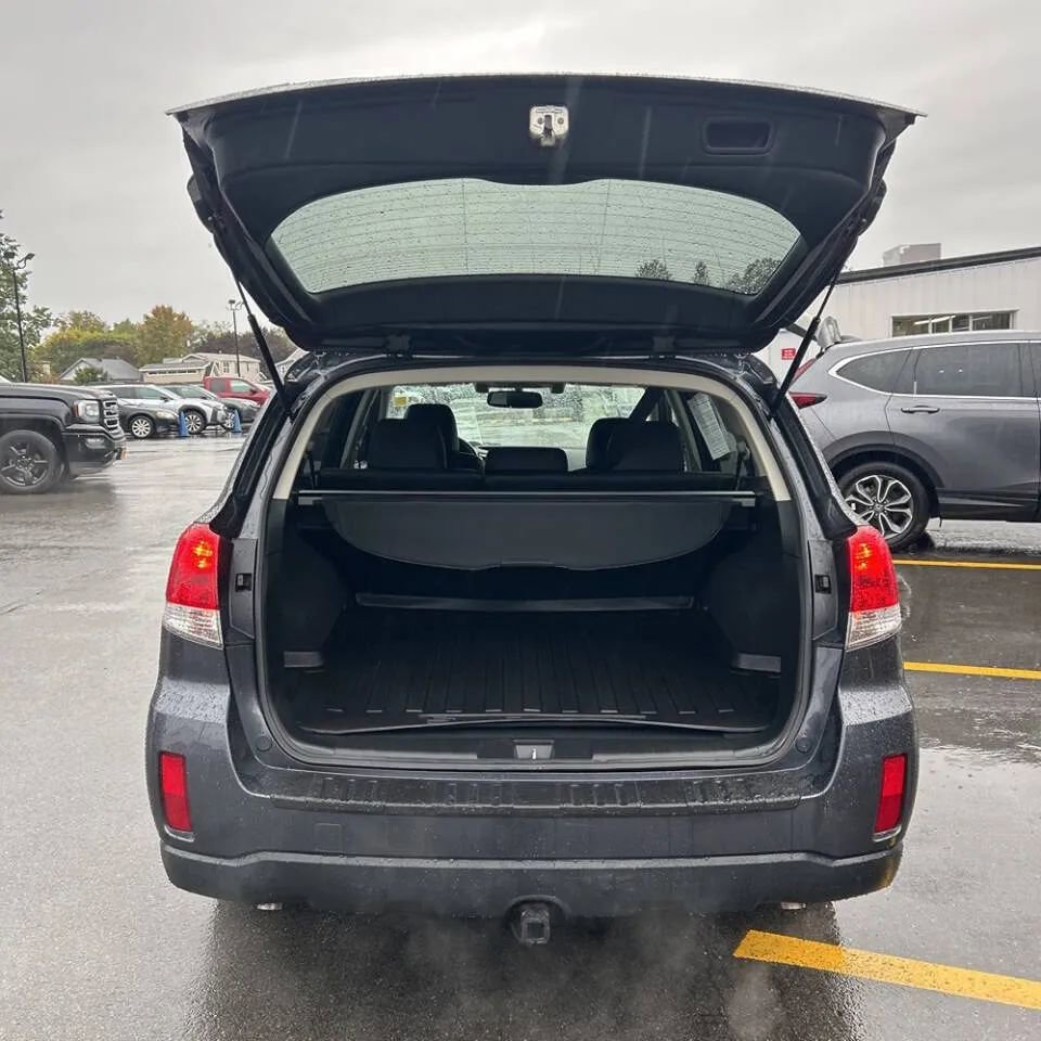 Used 2013 Subaru Outback 3.6R Limited image 8