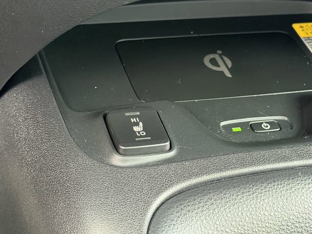 Used 2022 Cadillac XT4 Premium Luxury w/ Safety Alert Package AWD/4WD image 18