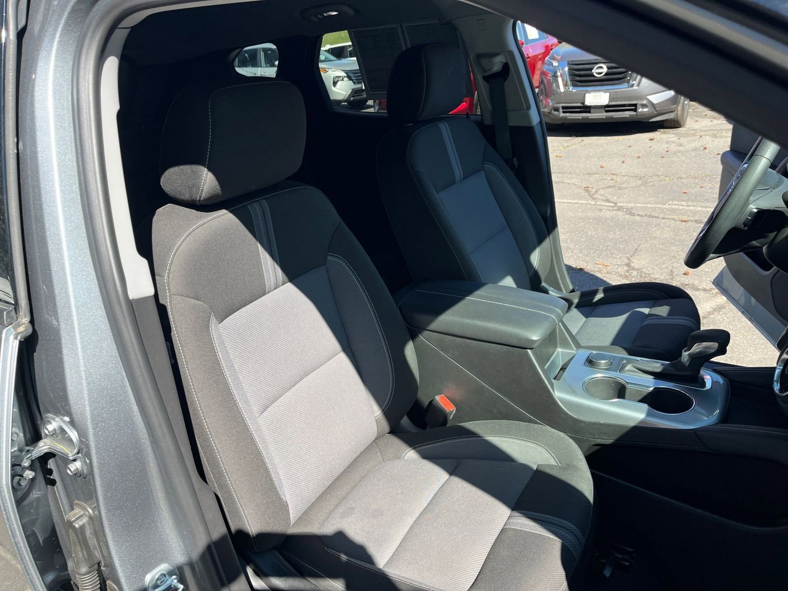 Used 2025 Chevrolet Blazer LT image 37