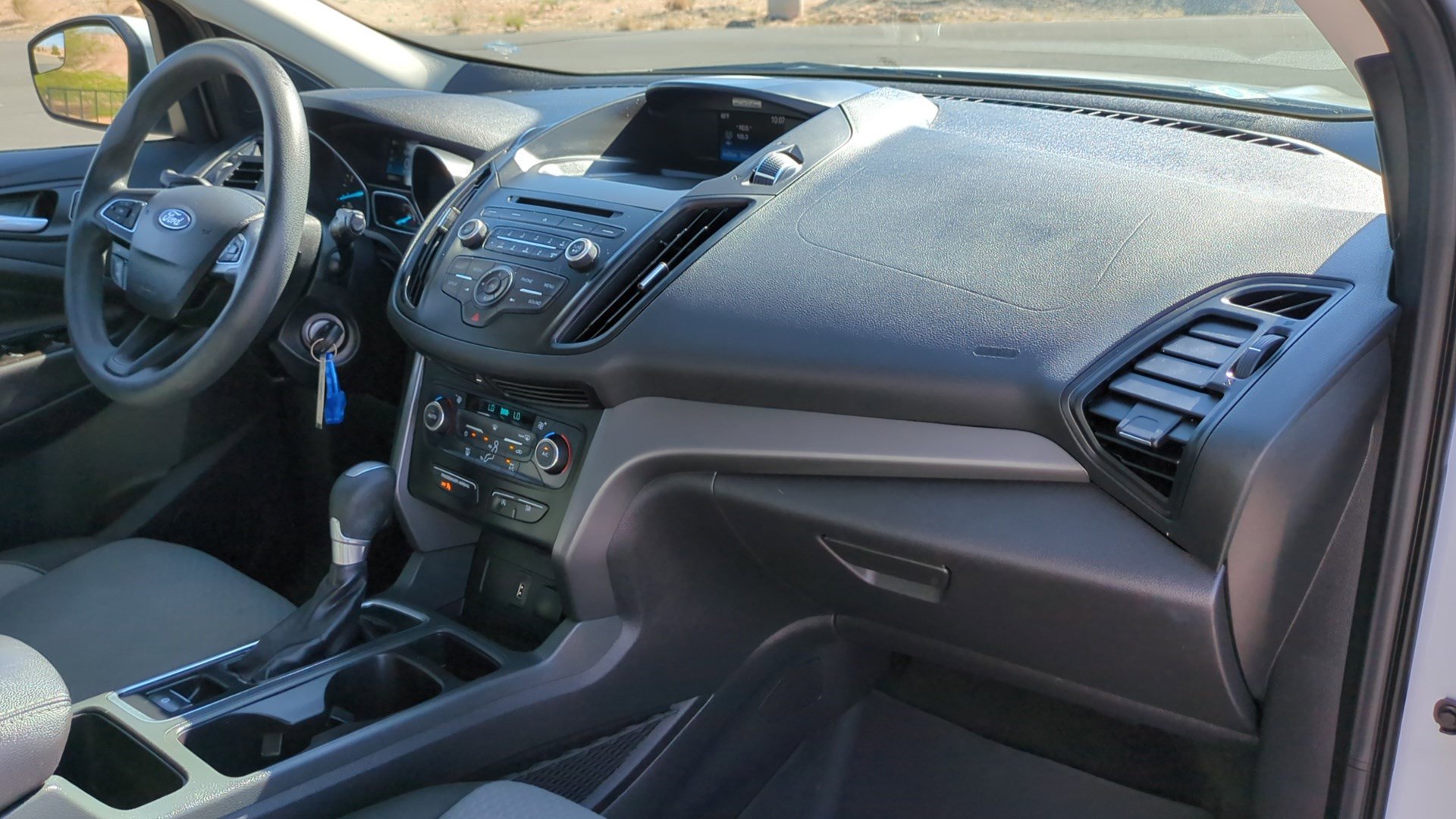 Used 2017 Ford Escape SE image 29