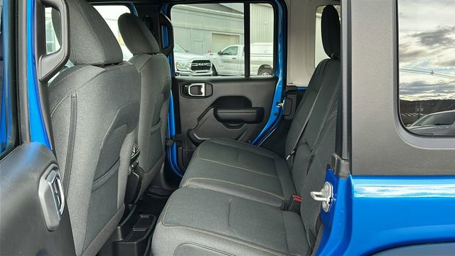Used 2024 Jeep Wrangler Unlimited image 23