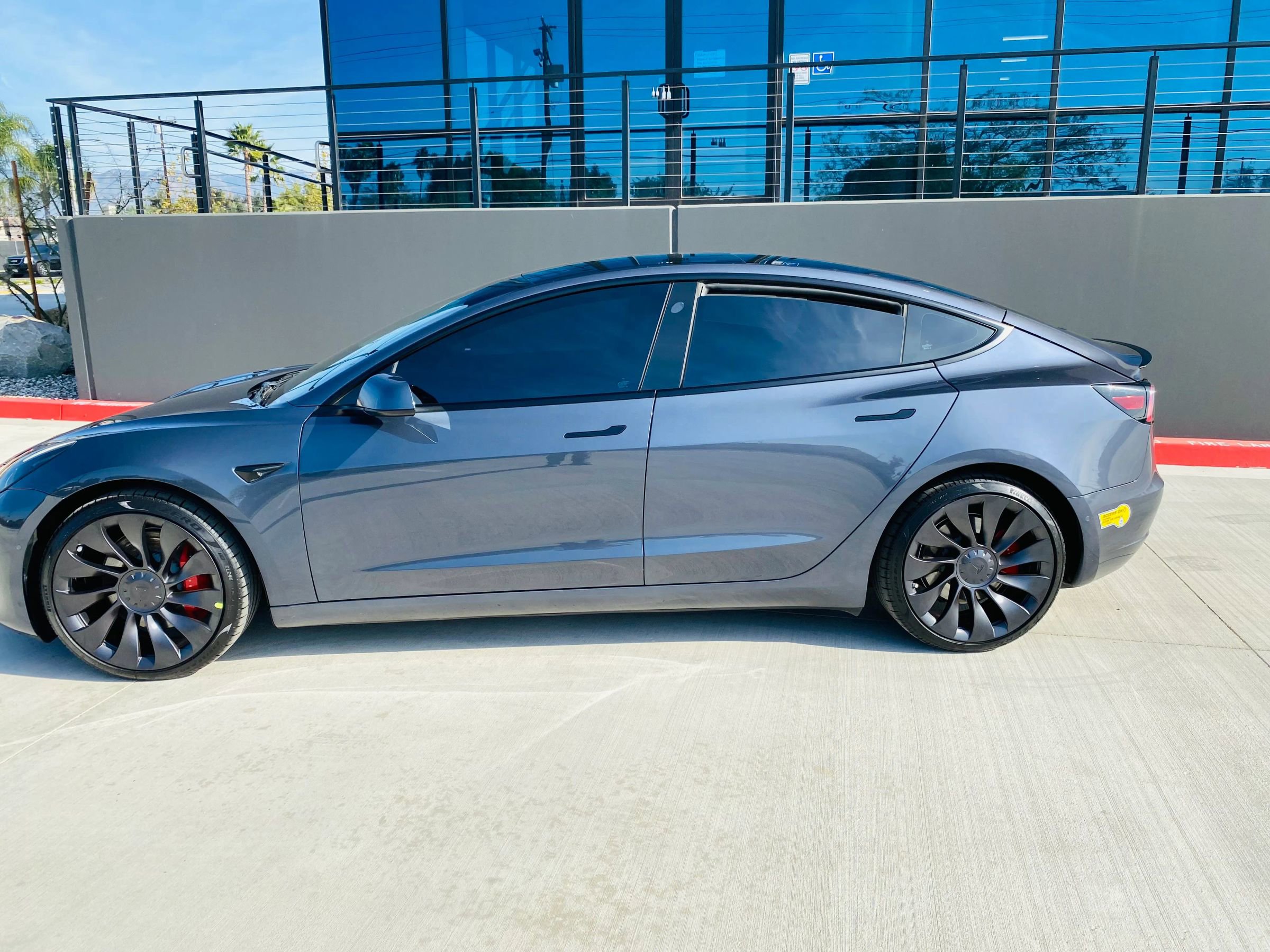 Used 2022 Tesla Model 3 Performance image 6