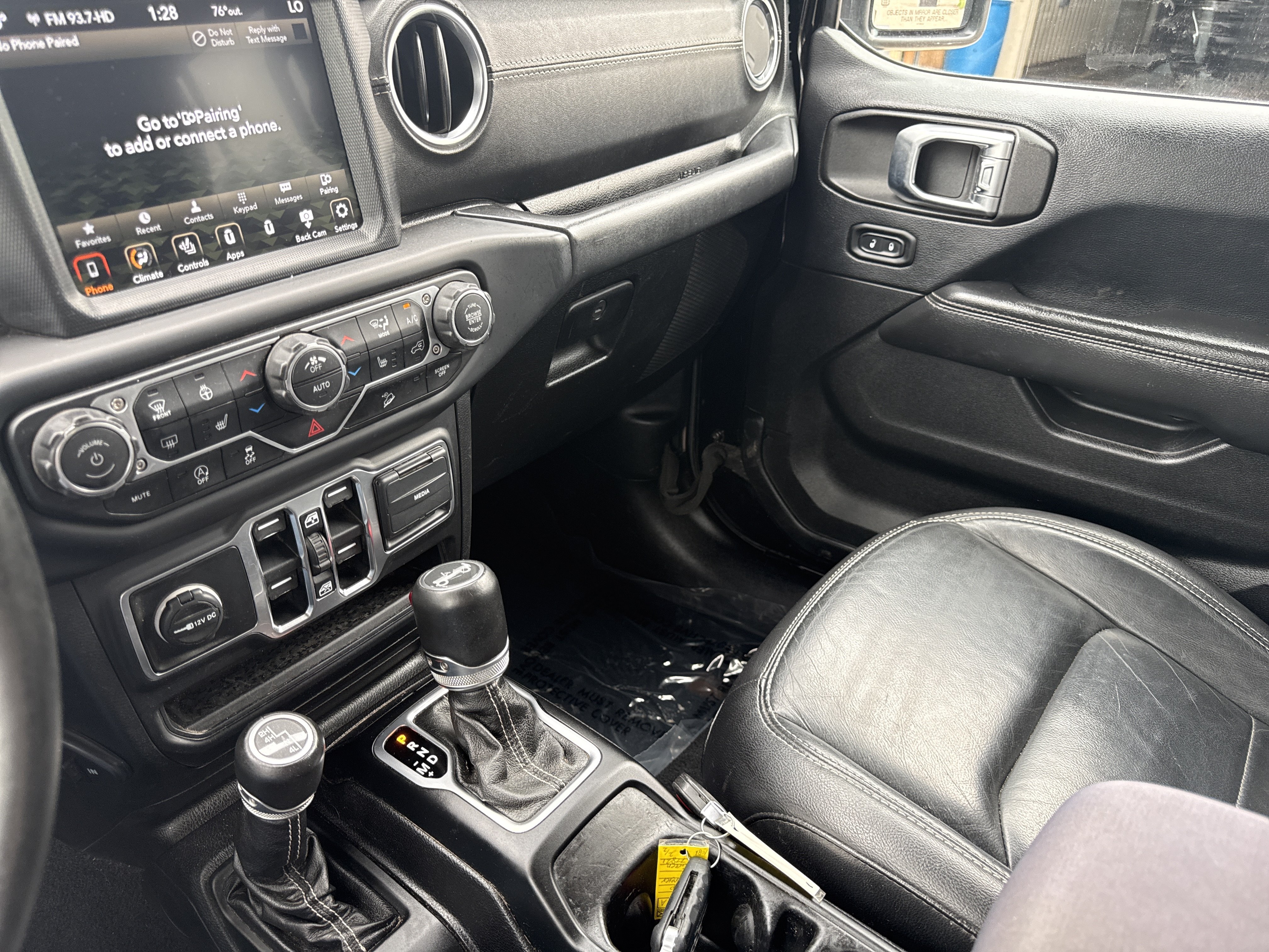 Used 2018 Jeep Wrangler Unlimited Sahara AWD/4WD image 21