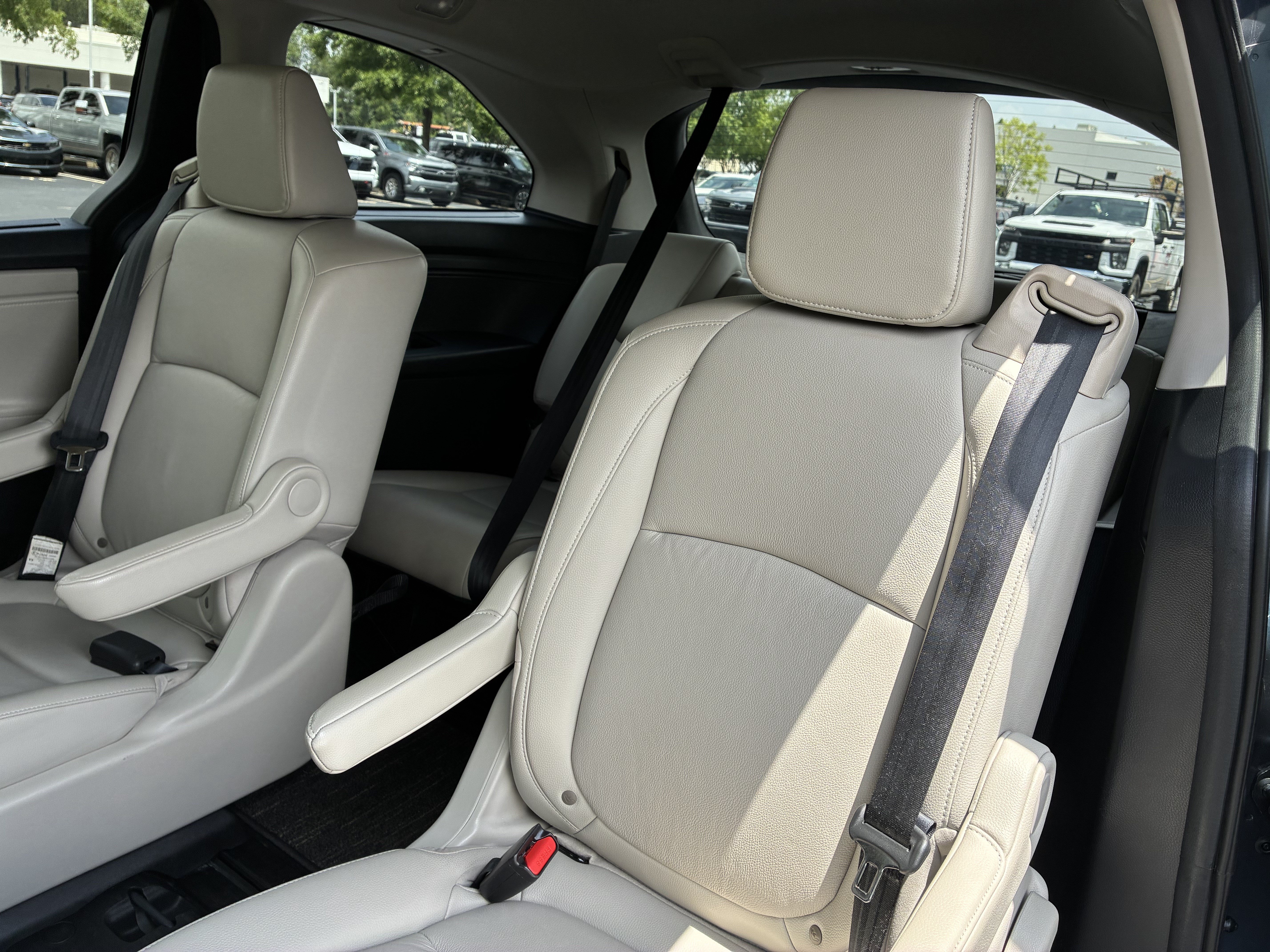 Used 2025 Honda Odyssey EX-L image 12