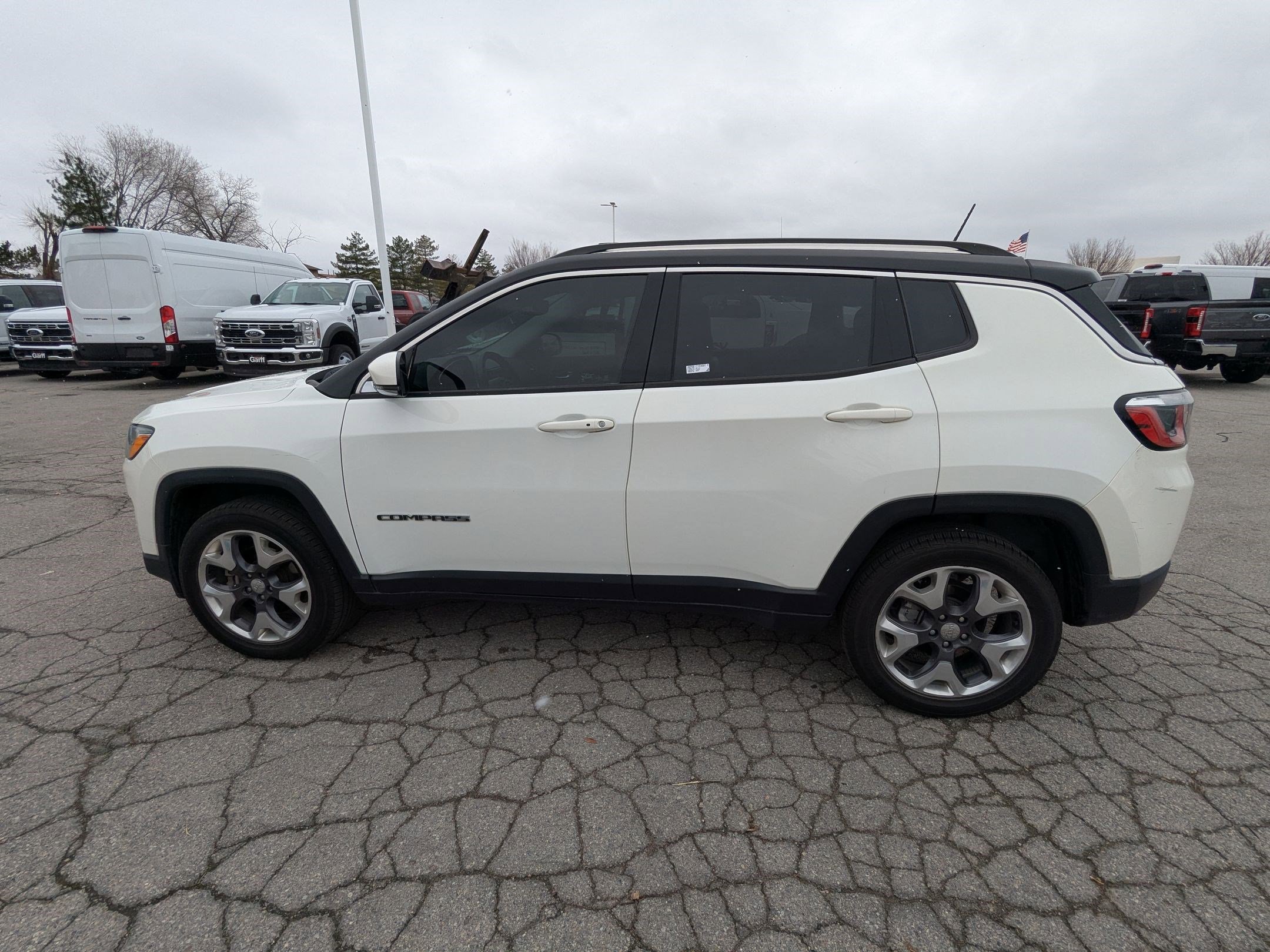 Used 2020 Jeep Compass Limited AWD/4WD image 9