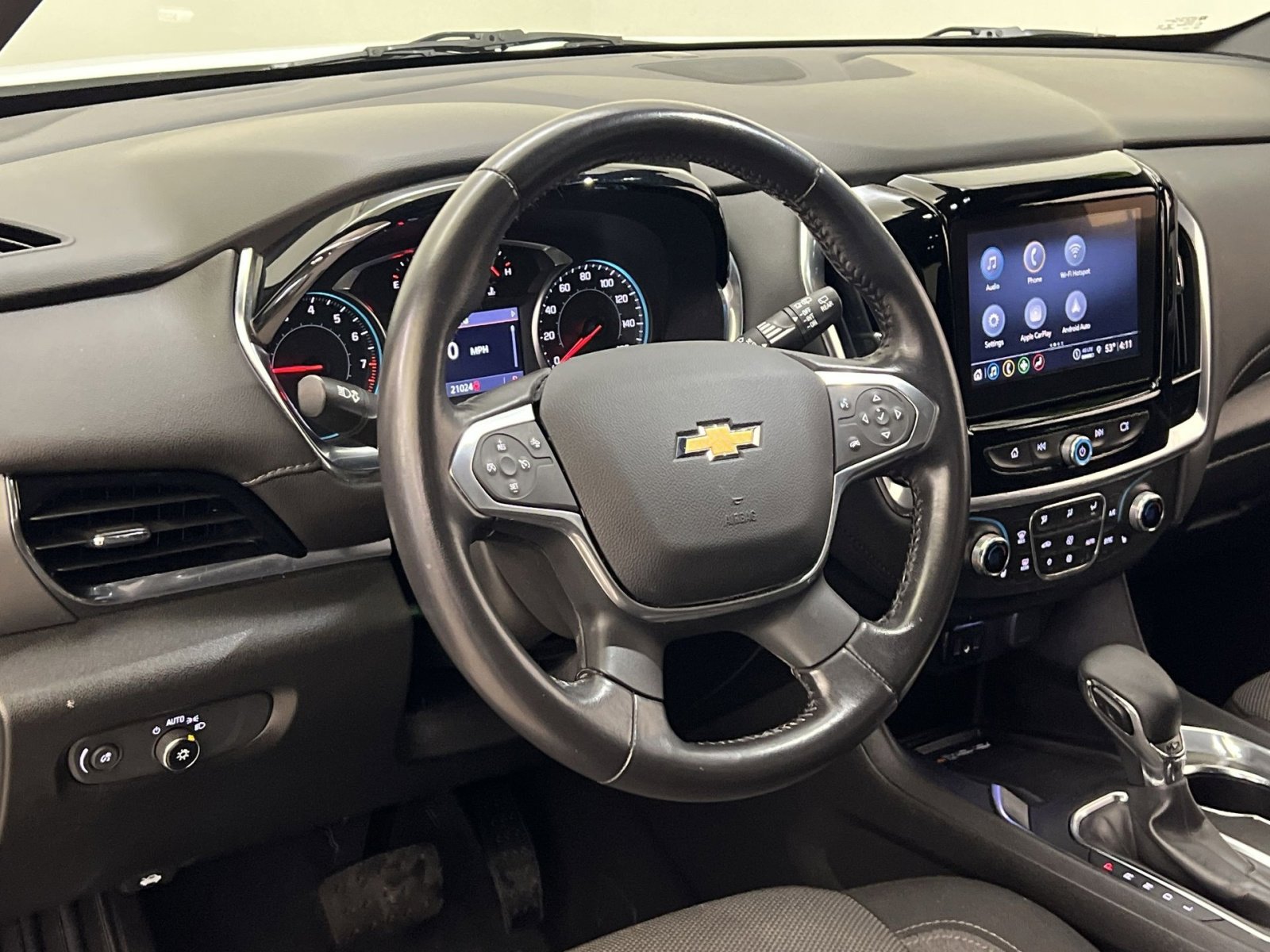 Used 2022 Chevrolet Traverse LT image 14