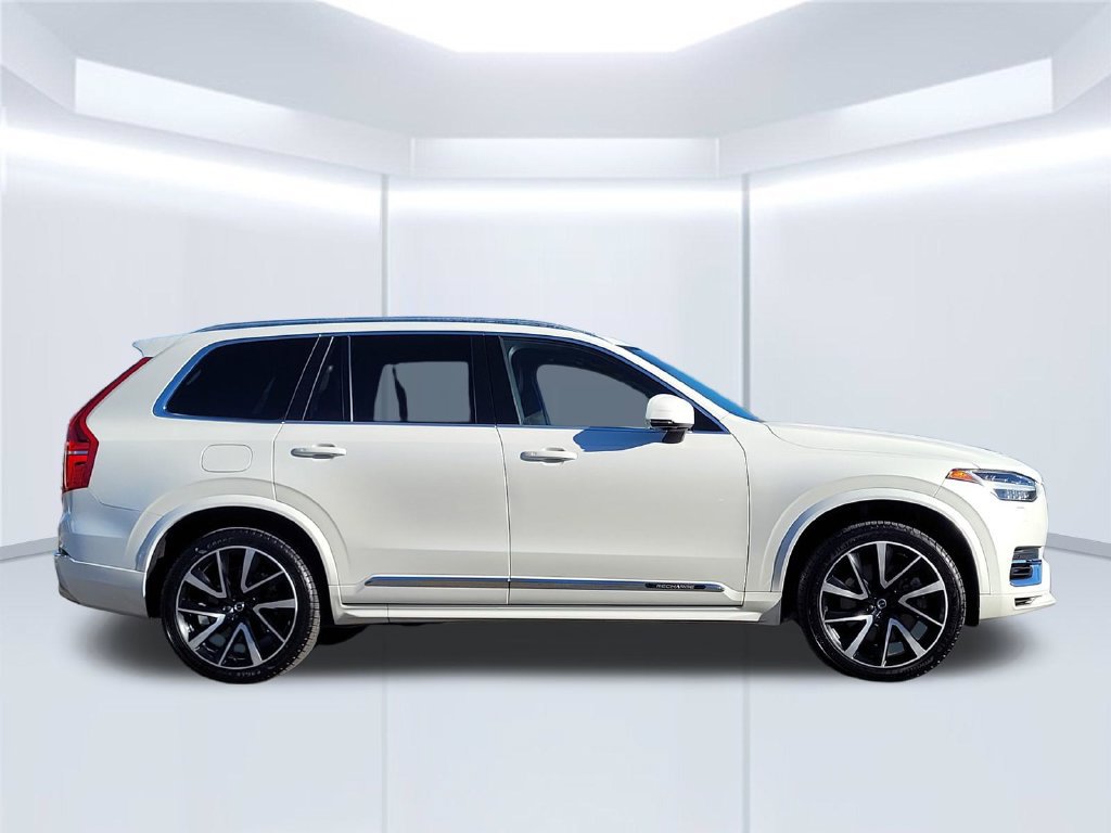 Used 2022 Volvo XC90 T8 Inscription Expression w/ Advanced Package AWD/4WD image 3