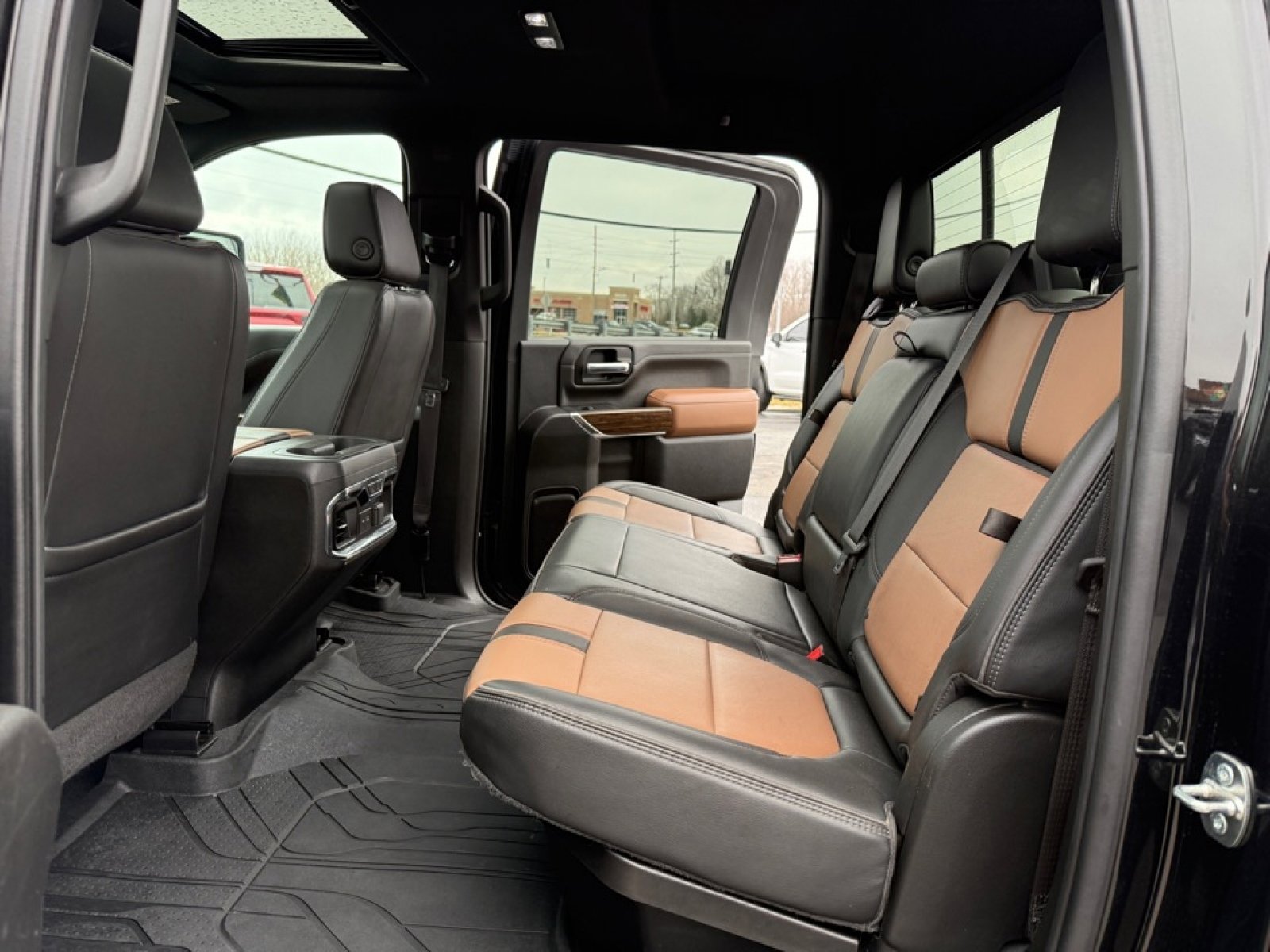 Used 2023 Chevrolet Silverado 3500 High Country image 32