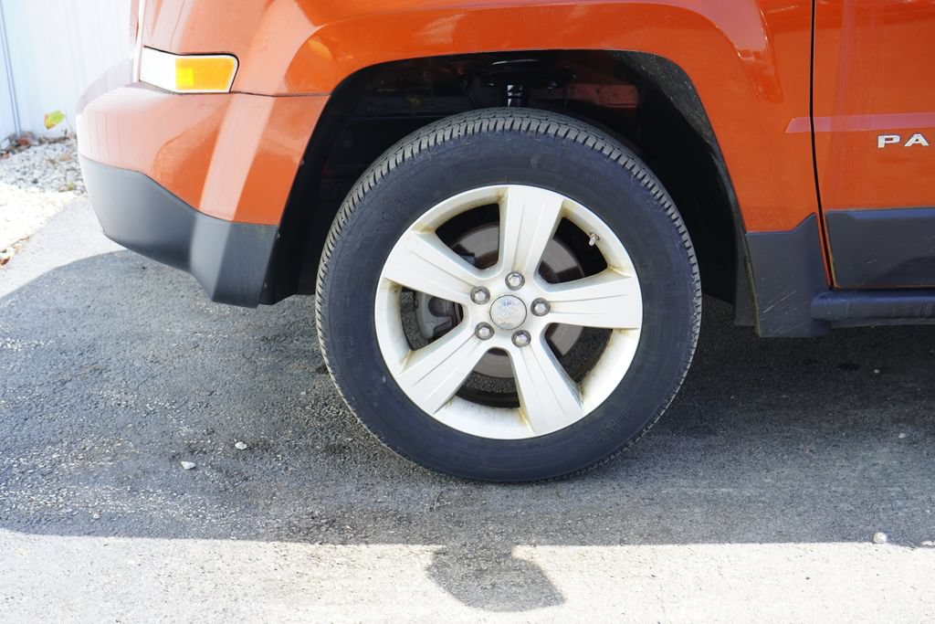Used 2012 Jeep Patriot Latitude FWD image 6