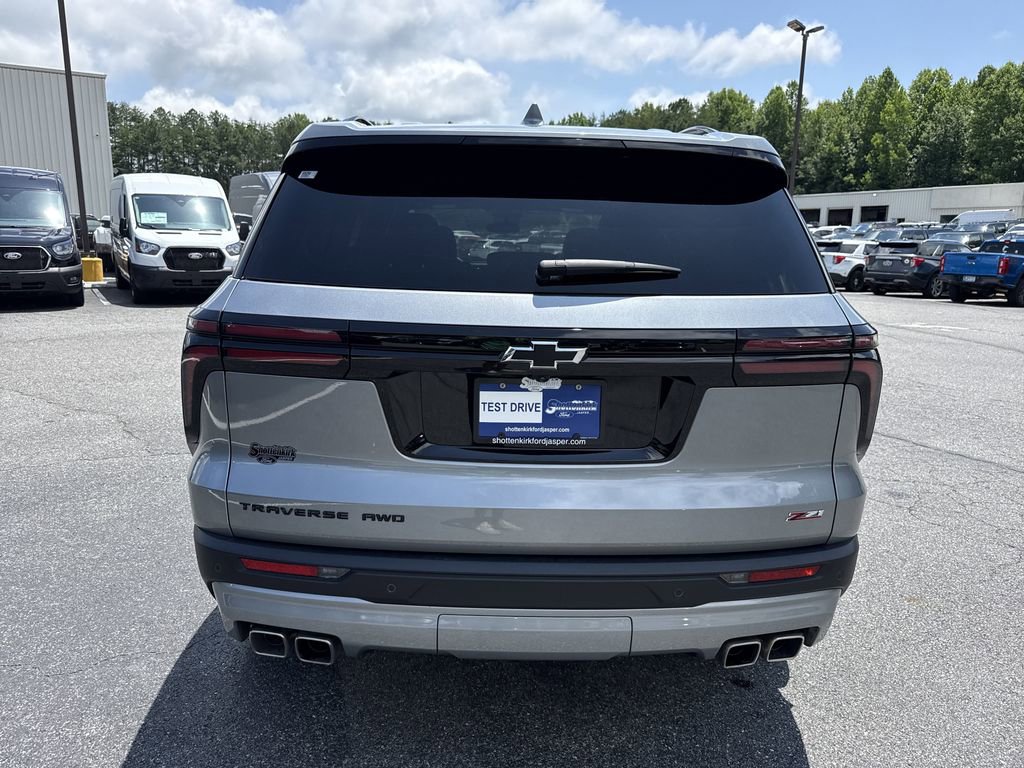 Used 2025 Chevrolet Traverse Z71 w/ Driver Confidence Package AWD/4WD image 6