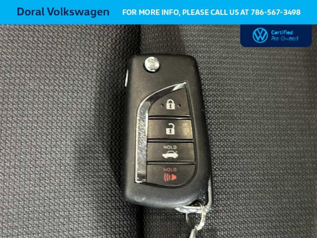 Used 2023 Toyota Corolla LE image 28