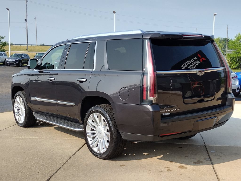 Used 2016 Cadillac Escalade Platinum AWD/4WD image 7