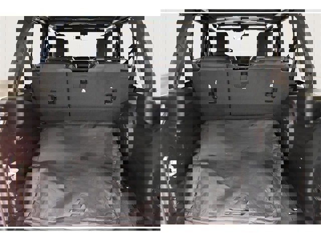 Used 2024 Jeep Wrangler Unlimited Rubicon w/ Technology Group image 18