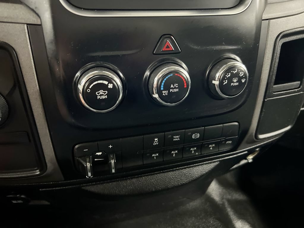 Used 2015 RAM 3500 Tradesman w/ Power & Remote Entry Group AWD/4WD image 10