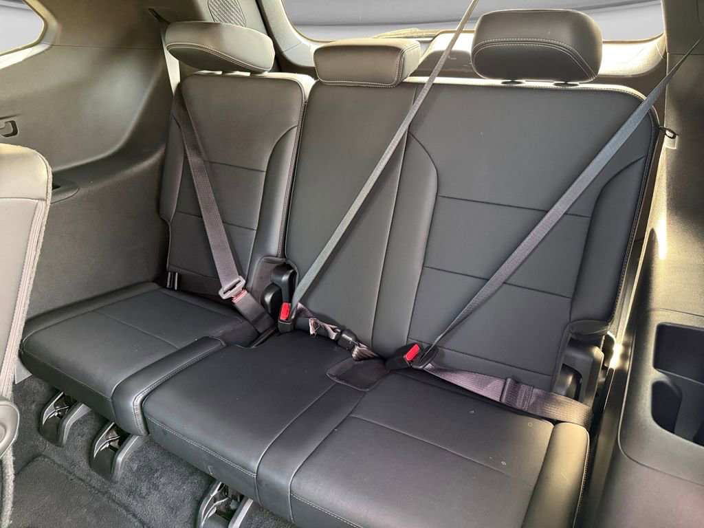 Used 2025 Buick Enclave Preferred image 30