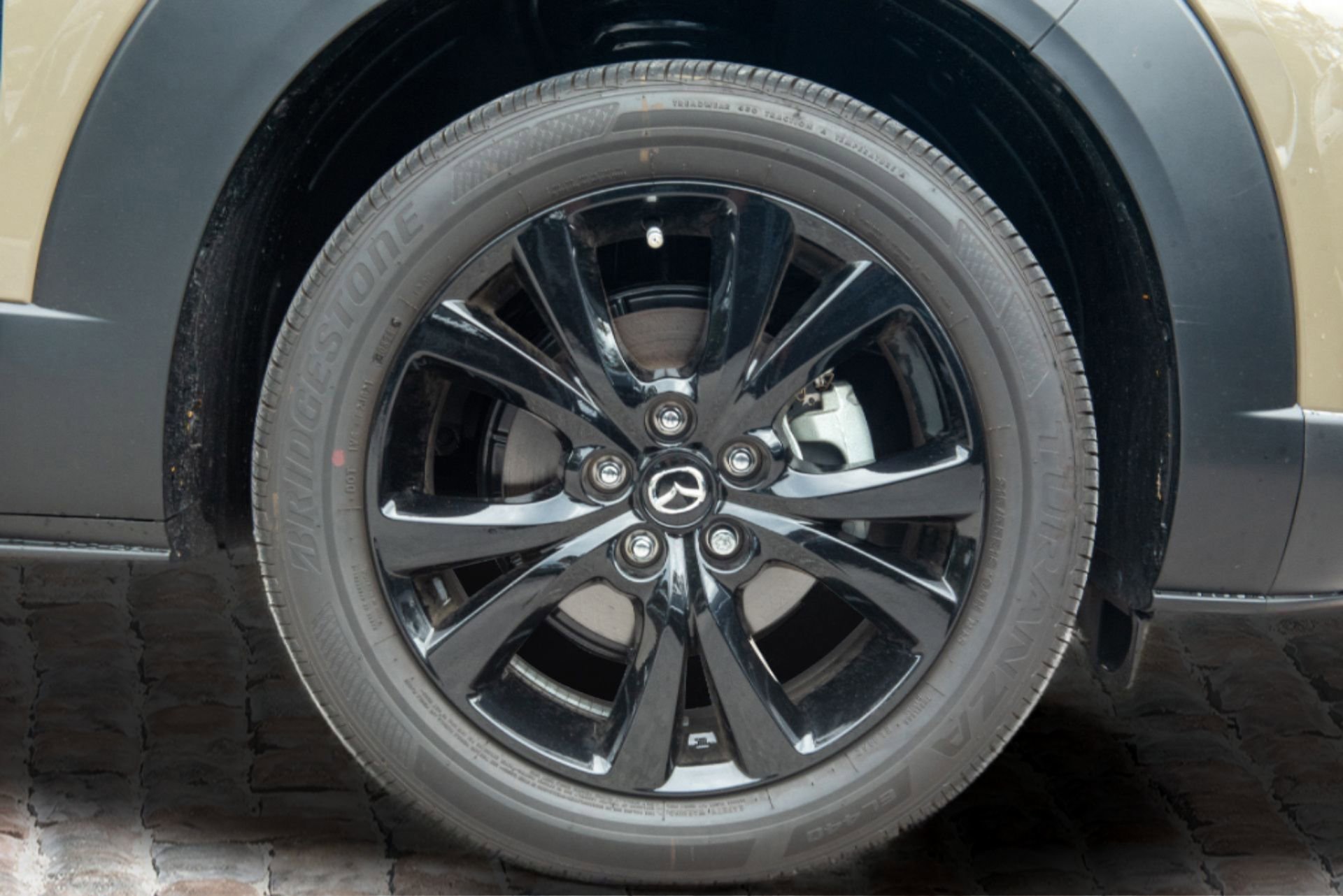 New 2024 MAZDA CX-30 Carbon image 34