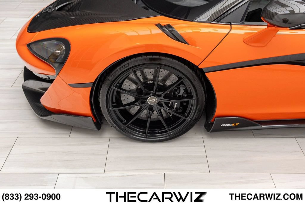 Used 2019 McLaren 600LT RWD image 11