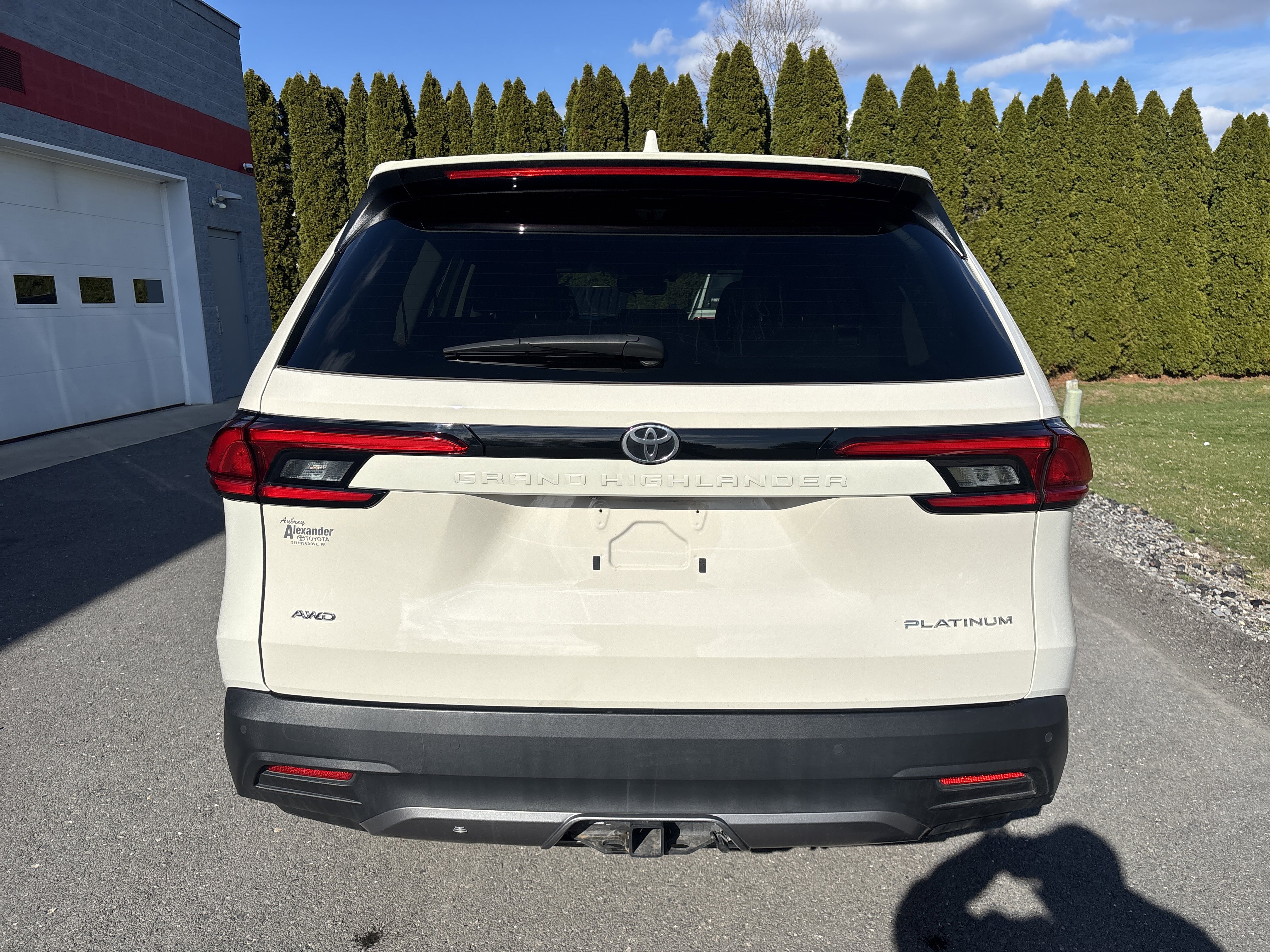 Used 2024 Toyota Grand Highlander Platinum video 4