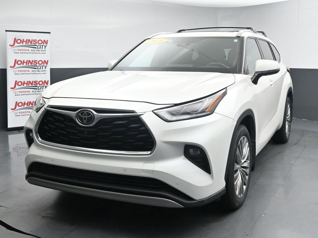 Used 2021 Toyota Highlander Platinum AWD/4WD image 4