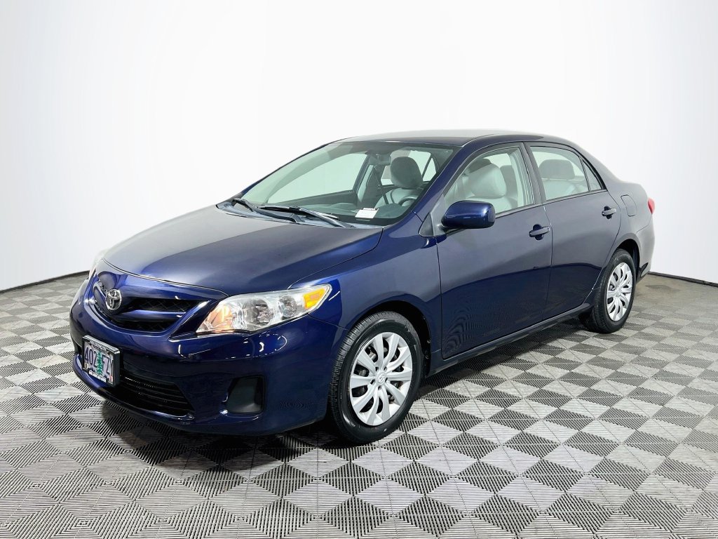 Used 2012 Toyota Corolla LE FWD image 3