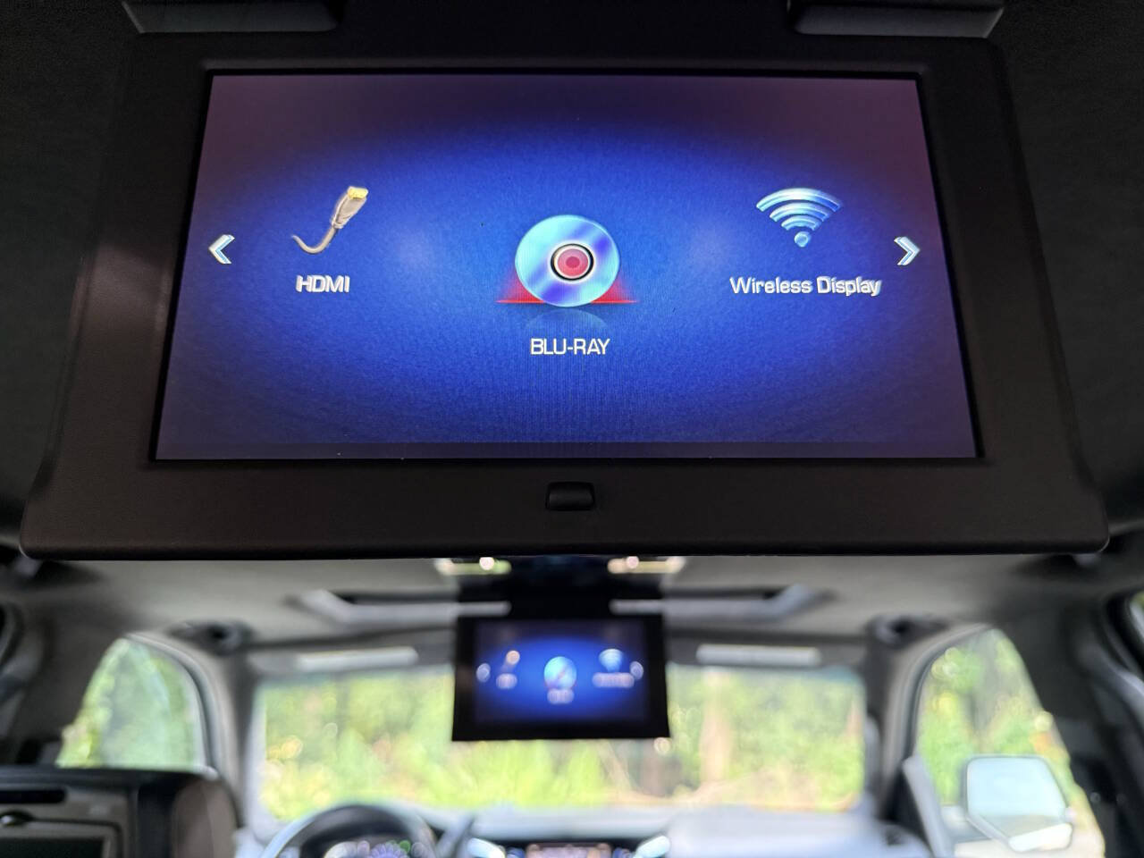 Used 2017 Cadillac Escalade ESV Platinum AWD/4WD image 33